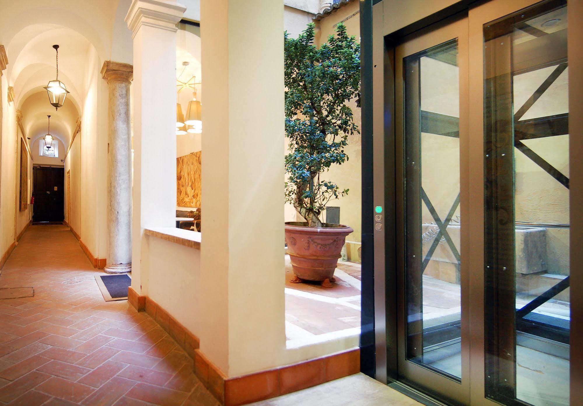 Appart hôtel Navona Luxury 2*